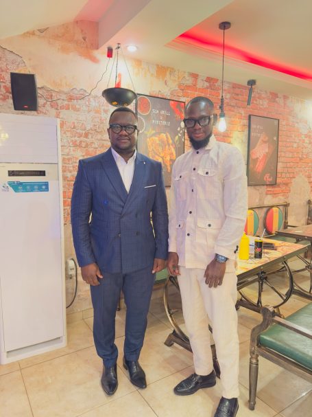 DR SANÉ avec le représentant  Régional de Cirjus en Guinée, M. KOUROUMA 